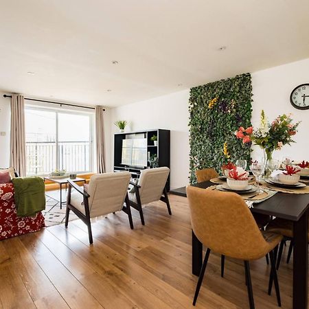 Wild Roses Service Apartments - East India لندن المظهر الخارجي الصورة