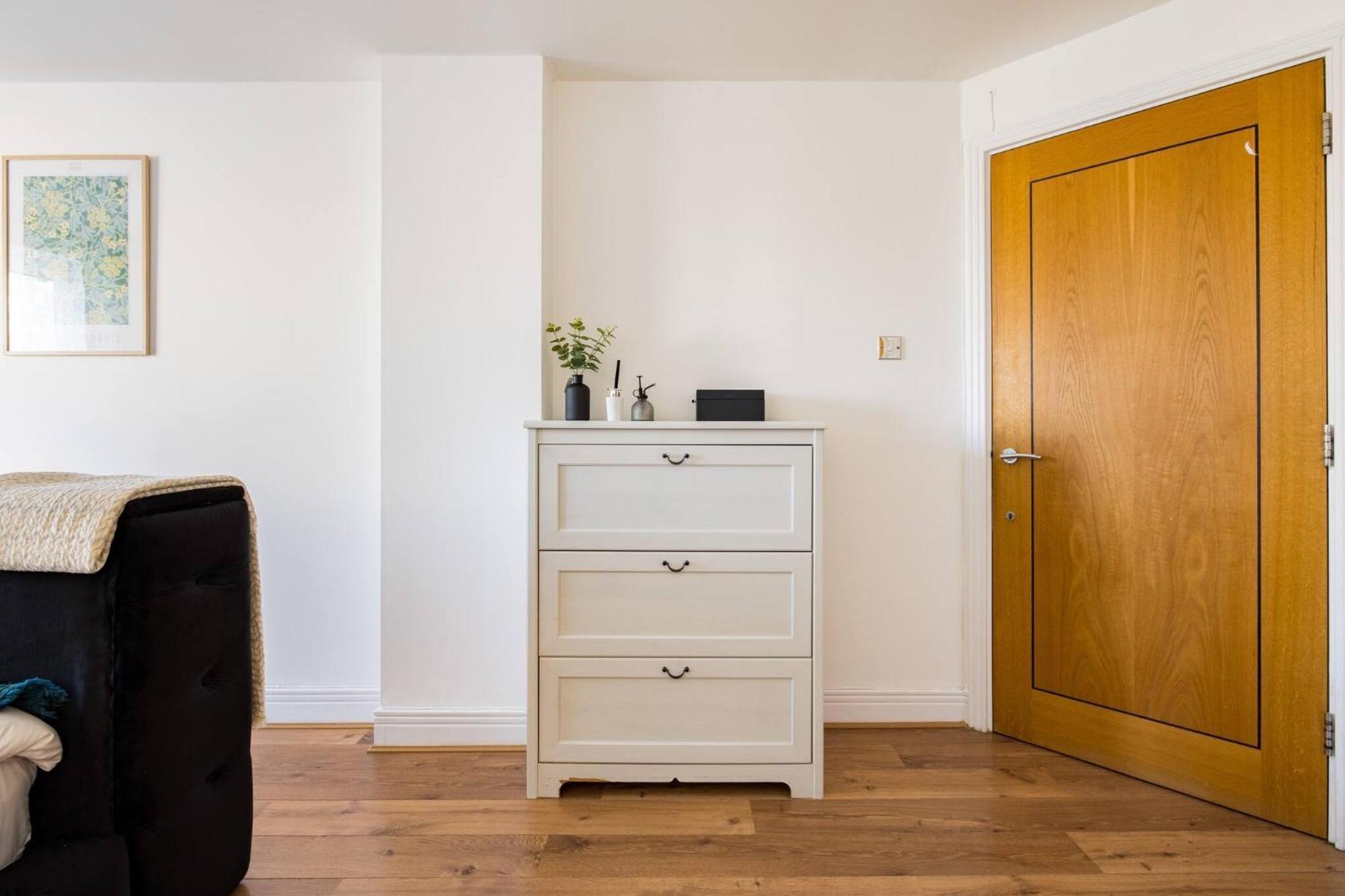 Wild Roses Service Apartments - East India لندن المظهر الخارجي الصورة