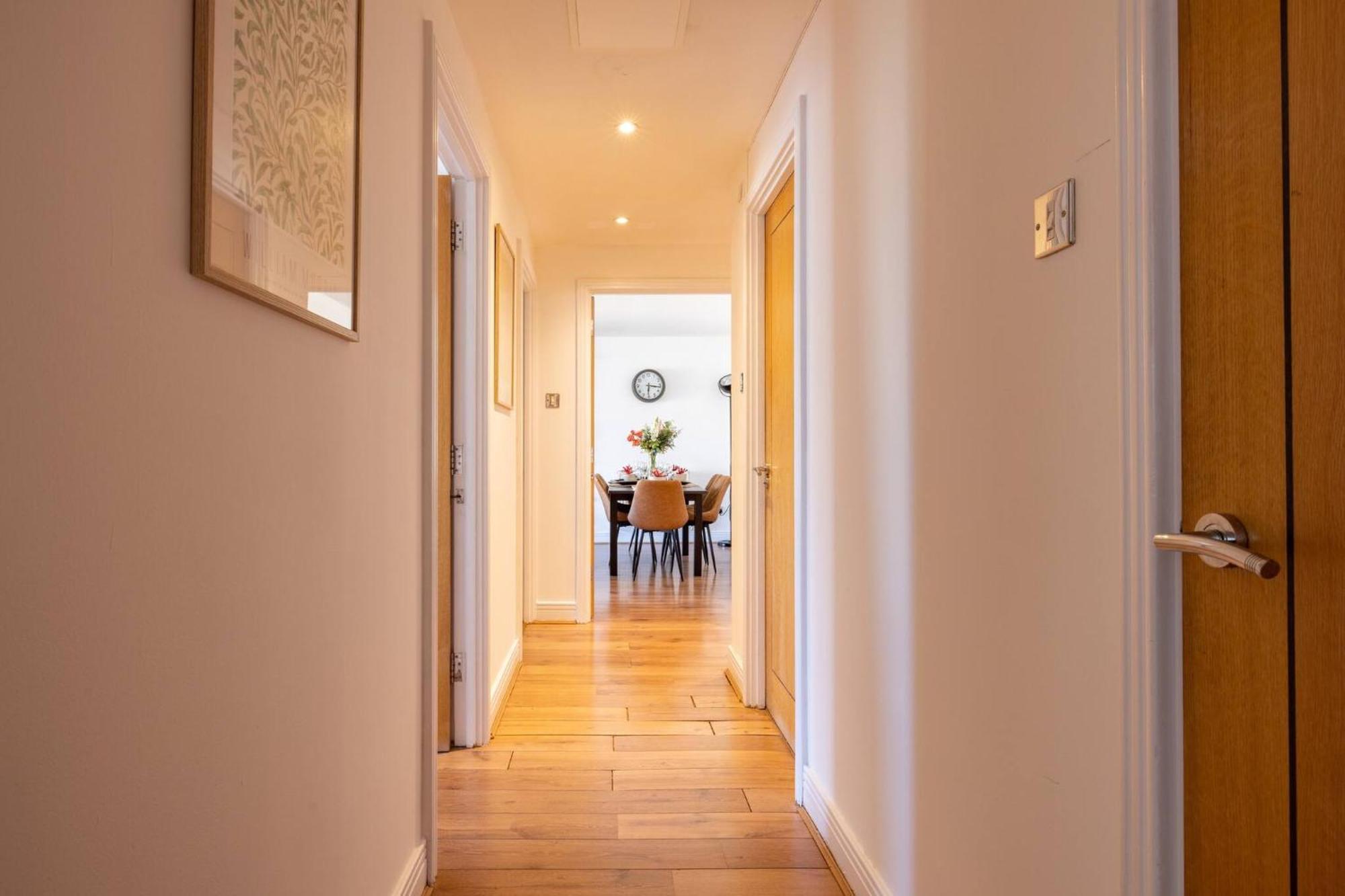 Wild Roses Service Apartments - East India لندن المظهر الخارجي الصورة