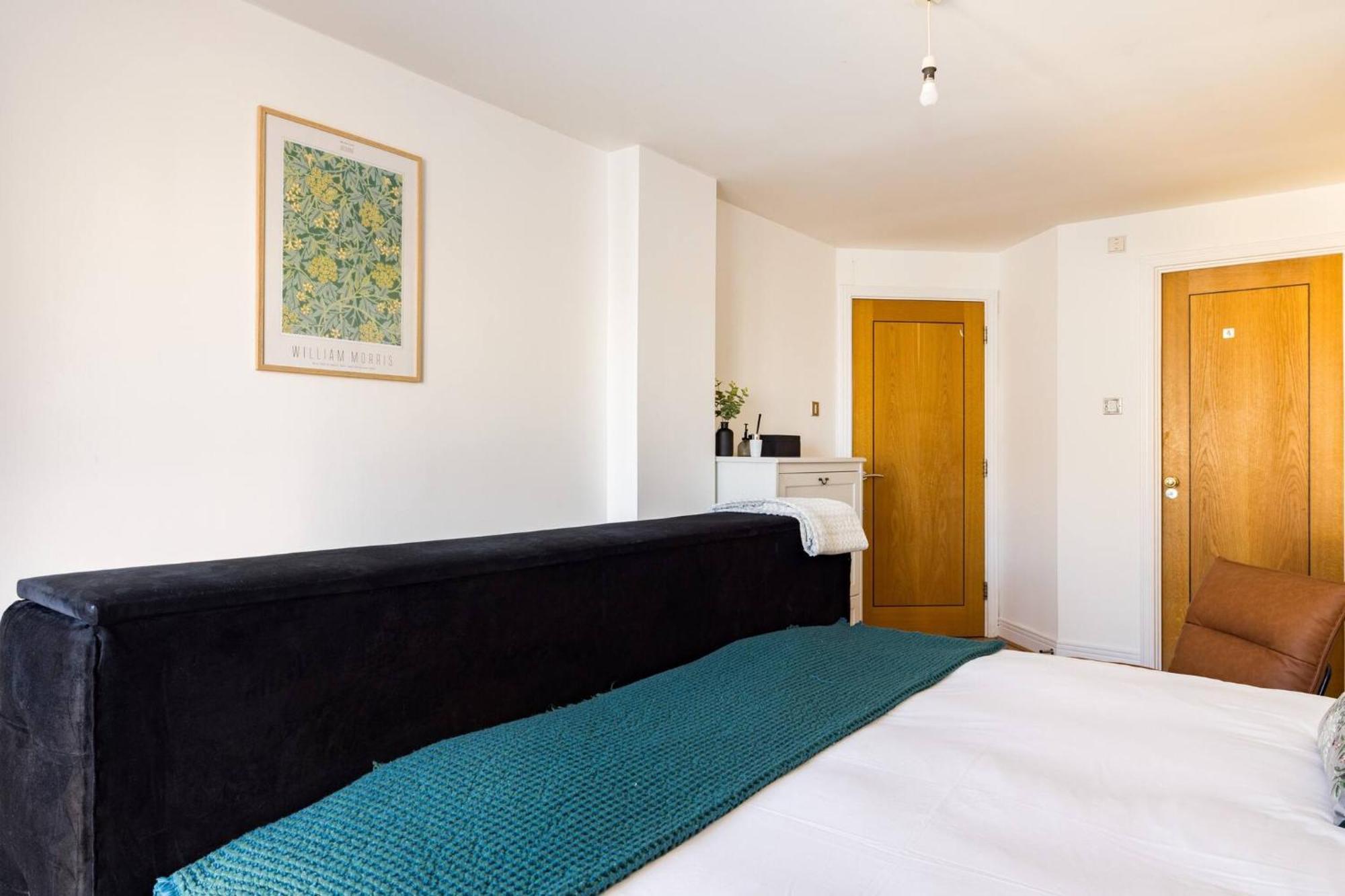 Wild Roses Service Apartments - East India لندن المظهر الخارجي الصورة