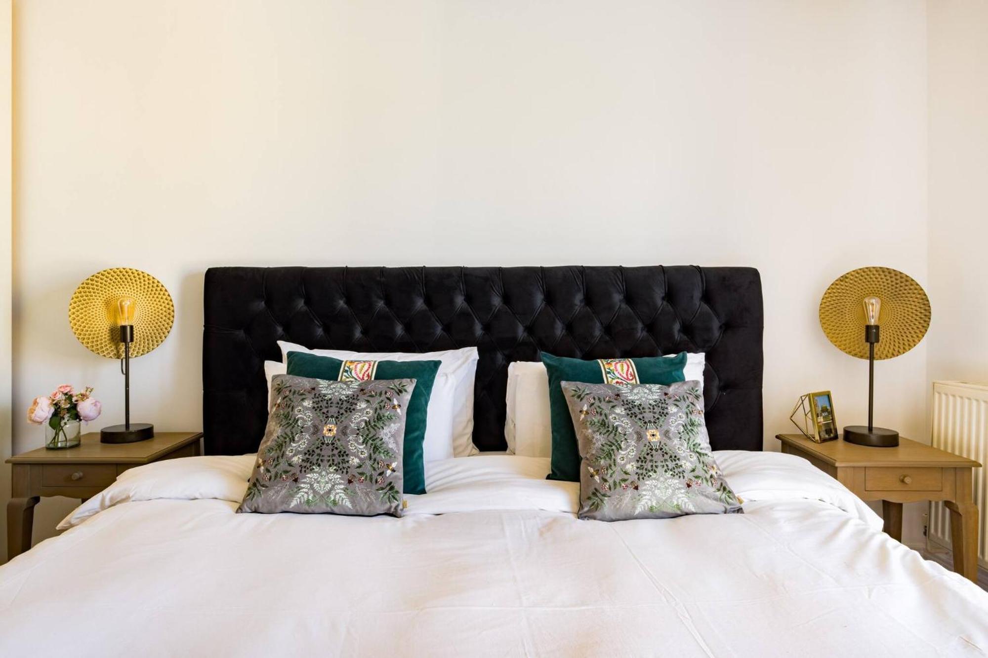 Wild Roses Service Apartments - East India لندن المظهر الخارجي الصورة